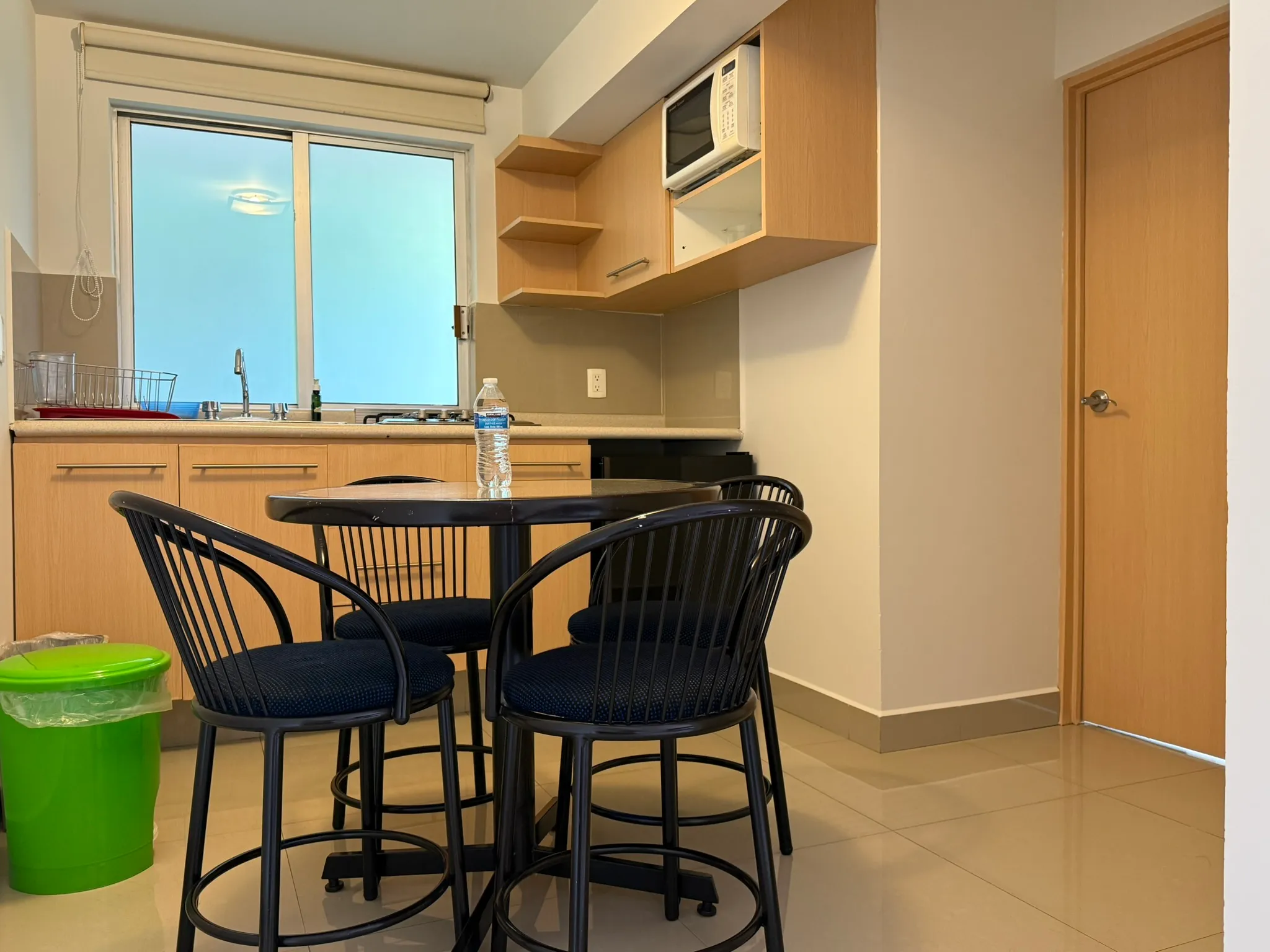 Cocina del studio — Pinos 72, Grupo Kings