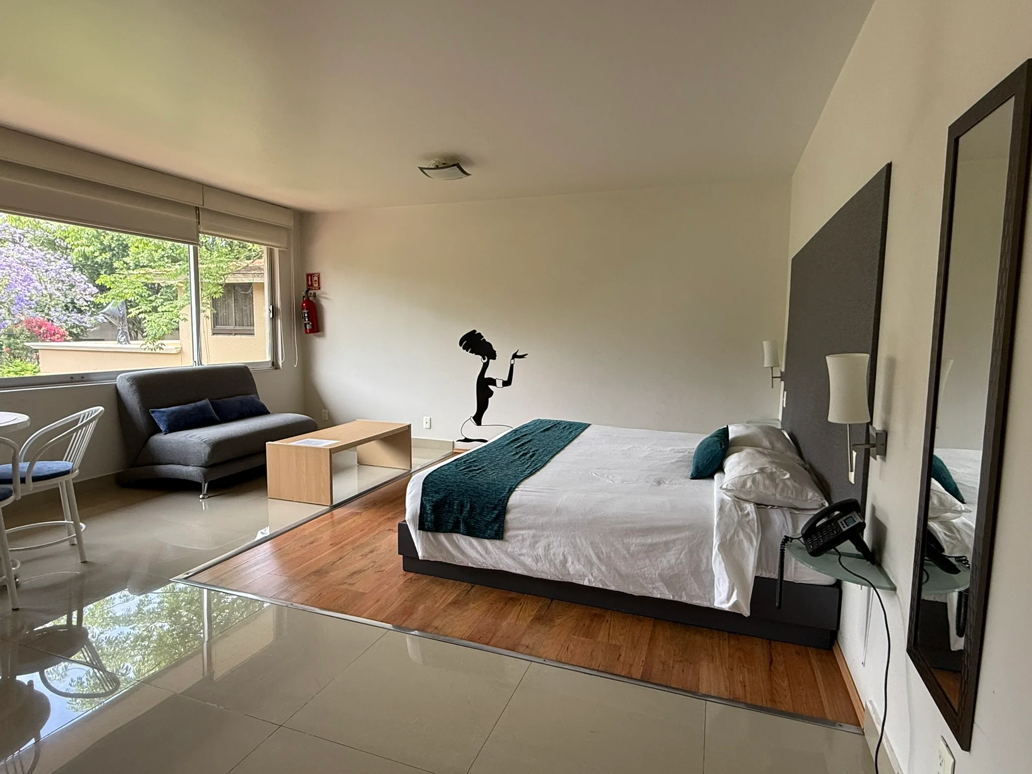 Studio amueblado EOLA Pinos 72